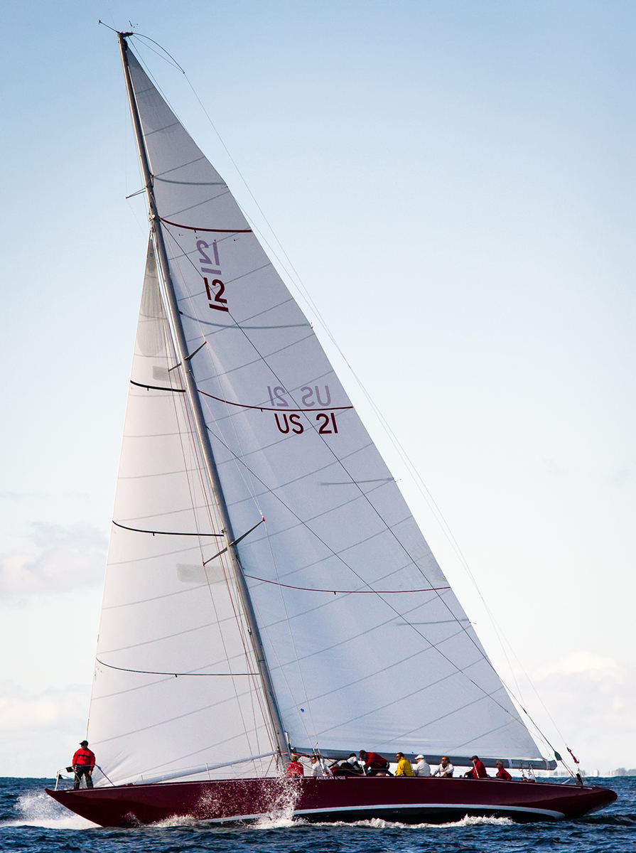 Jockeying American Eagle (US 21) Jockeying American Eagle (US 21)